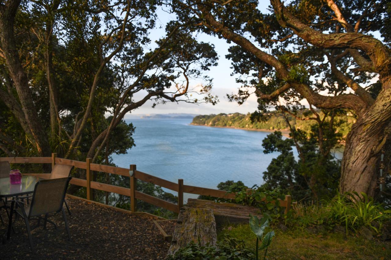 Auckland Clifftop Villa Exterior photo